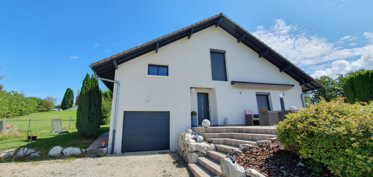 Ravalement de façade d'une maison à Choisy (74)