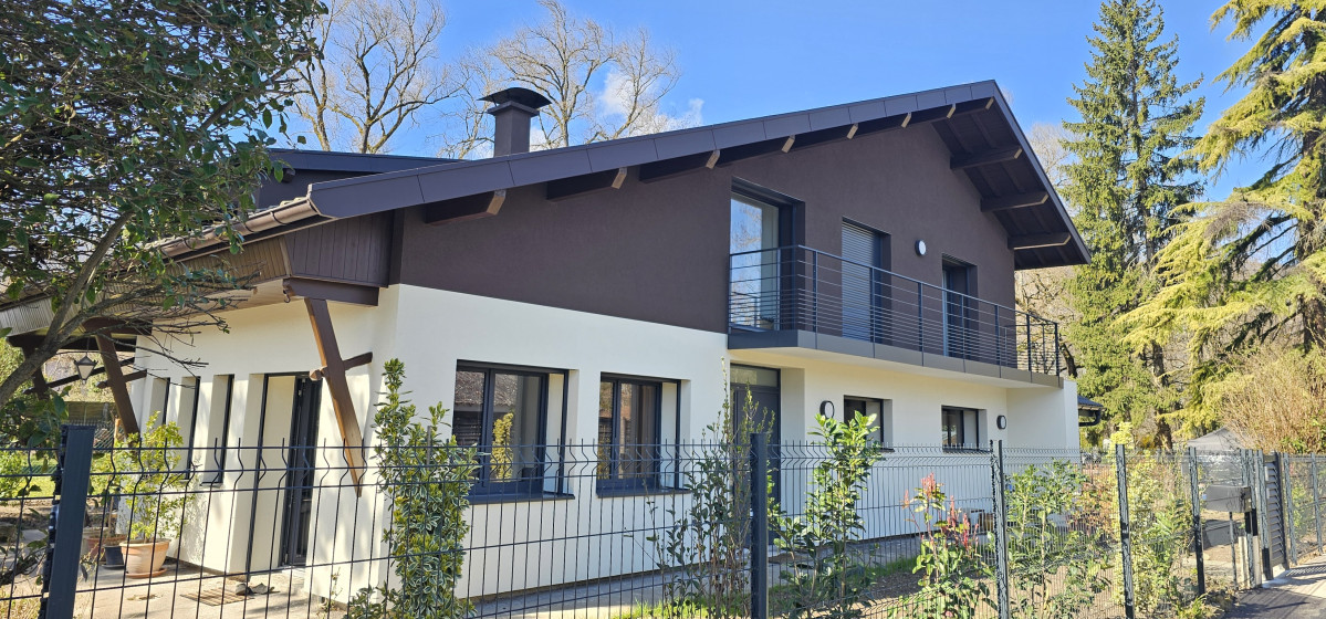 RENOVATION TOTALE MAISON 180M2 + EXTENSION A SAINT JORIOZ / ANNECY